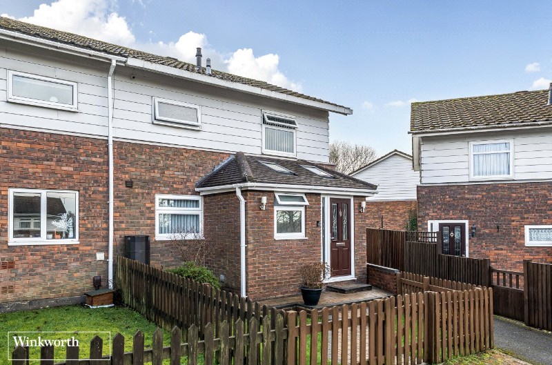 Novello Close, Basingstoke, Hampshire, RG22