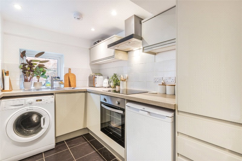 Garratt Lane, London, SW17