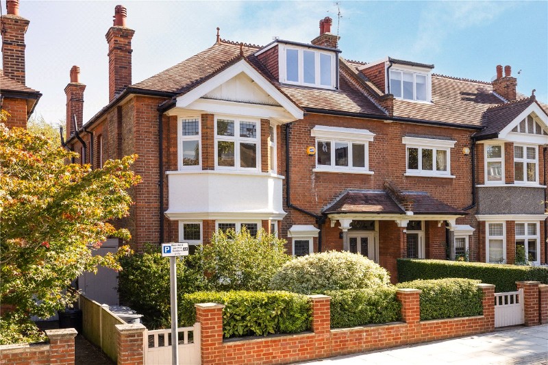 Larpent Avenue, London, SW15