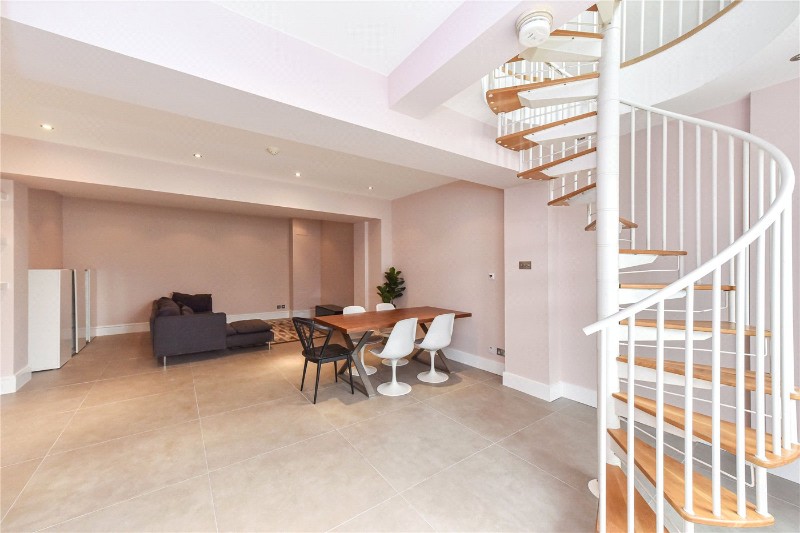 Masons Yard, London, EC1V
