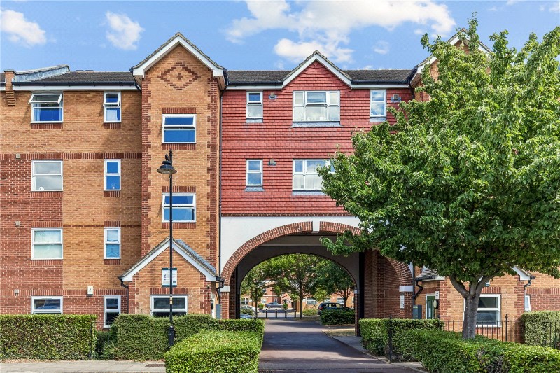 Molyneux Drive, London, SW17