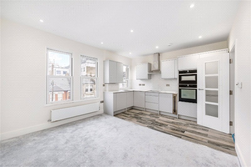 Davisville Road, London, W12