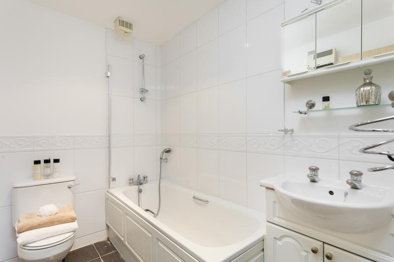 Aria House, 5-15 Newton Street, London, WC2B