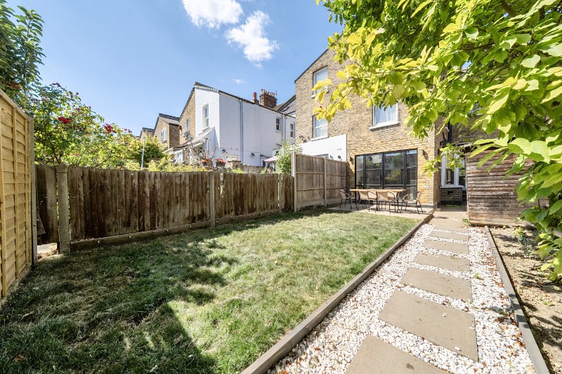Farren Road, London, SE23