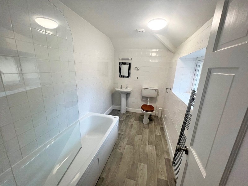 Flat 2, Worth House, Lower Washfield, EX16