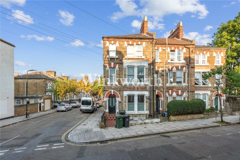 Saratoga Road, Clapton, E5