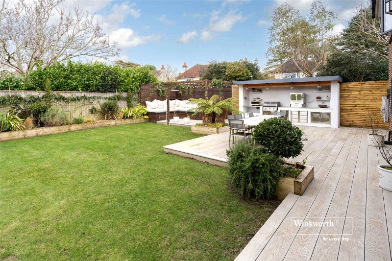 Hynesbury Road, Friars Cliff, Christchurch, BH23