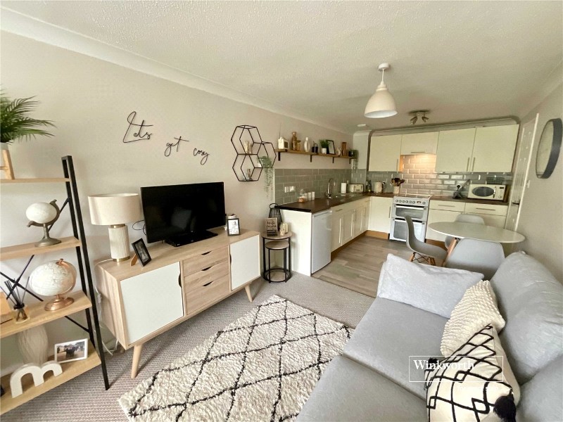 Holme Road, Highcliffe, Christchurch, Dorset, BH23