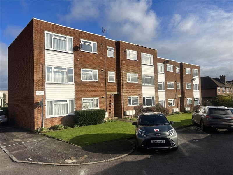 Worplesdon Road, Guildford, Surrey, GU2
