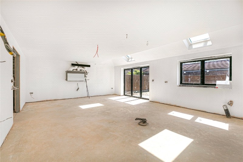 Elmsway, Ashford, Surrey, TW15