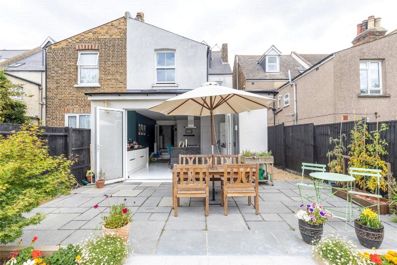 Whitworth Road, London, SE25