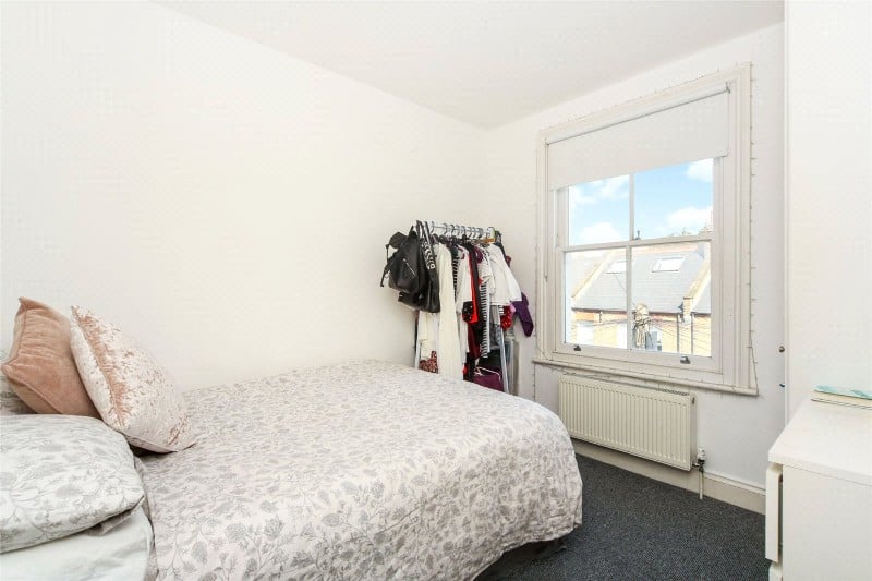 Clifton Avenue, London, W12