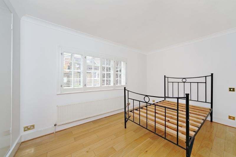 Linden Gardens, Chiswick, W4