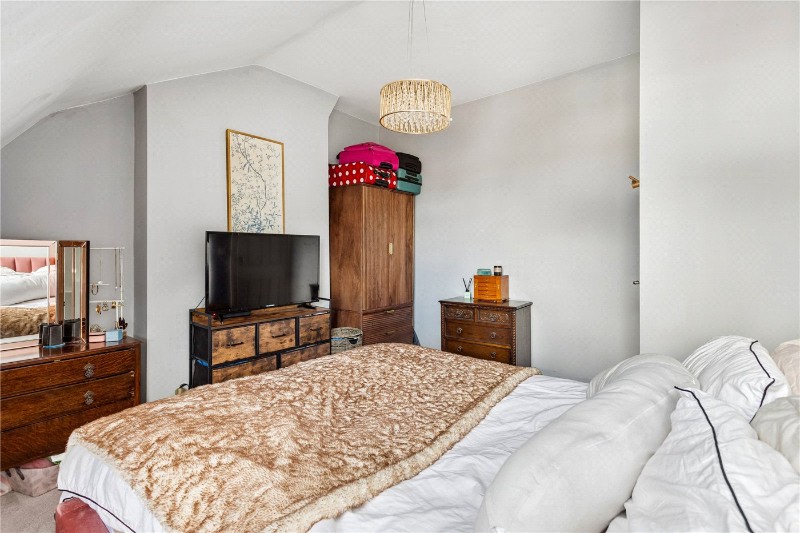 London Road, Mitcham, CR4