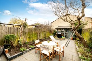 Dalgarno Gardens, London, W10