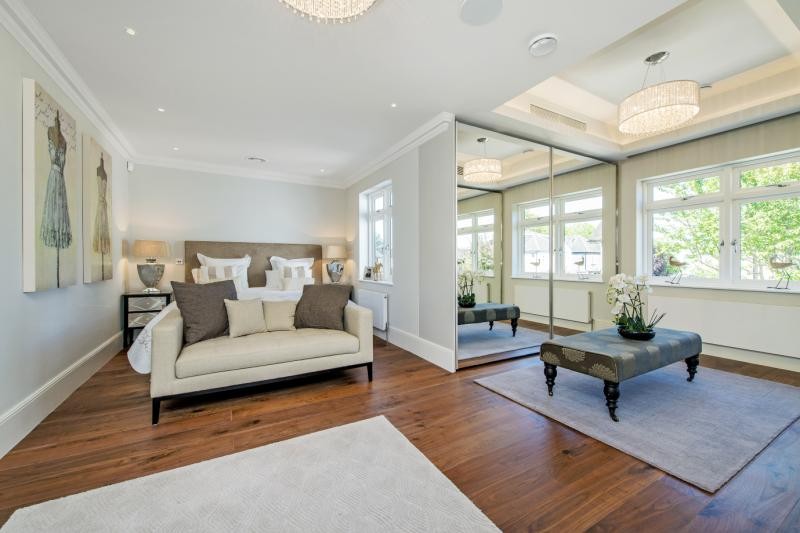 Ferry Road, Barnes, London, SW13