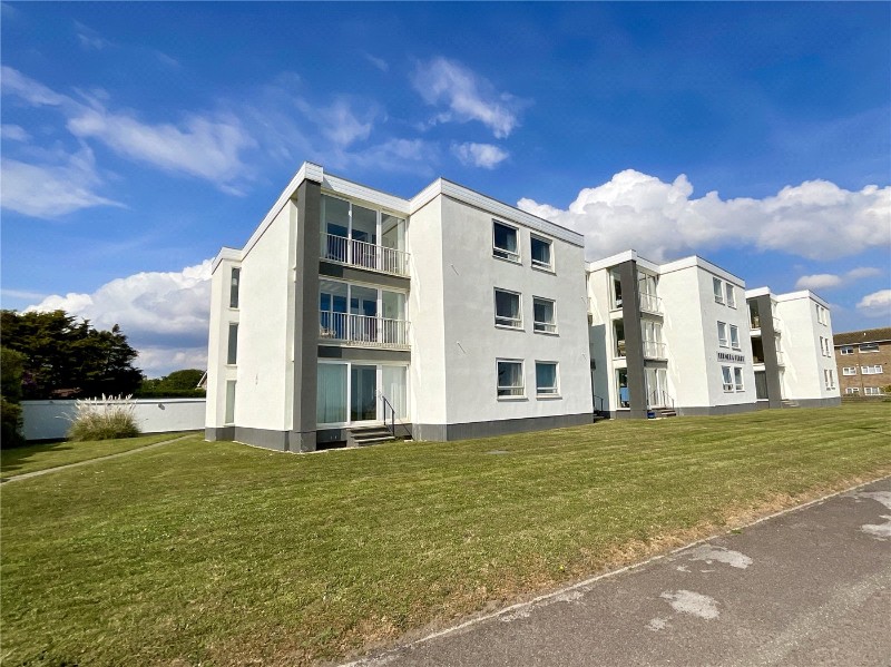 Wharncliffe Road, Highcliffe, Dorset, BH23