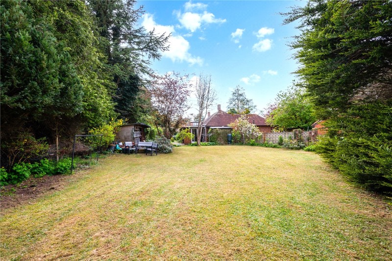 Walnut Tree Close, Banstead, Surrey, SM7