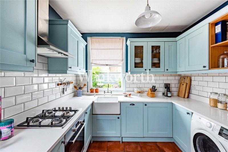 Leith Road, London, N22