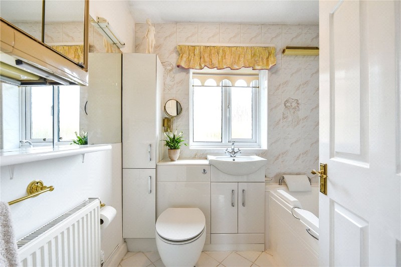 Harvest Close, Winchester, Hampshire, SO22