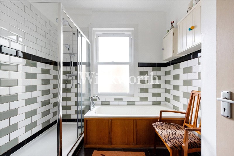 Lymington Avenue, London, N22