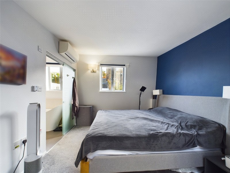 Bridel Mews, London, N1