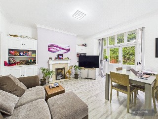Kingsdowne Road, Surbiton, United Kingdom, KT6