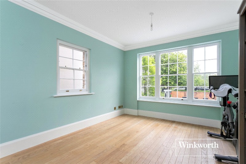 Camlet Way, Hadley Common, EN4
