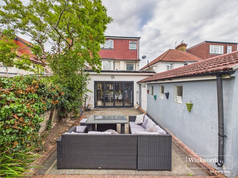 Farm Road, Edgware, HA8