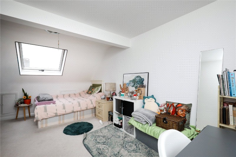 Princes Avenue, London, W3