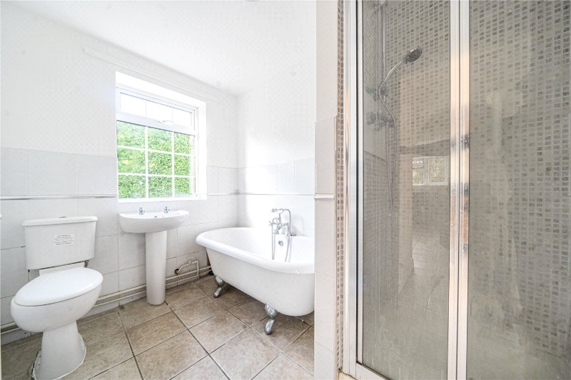 Upper Weybourne Lane, Farnham, Surrey, GU9