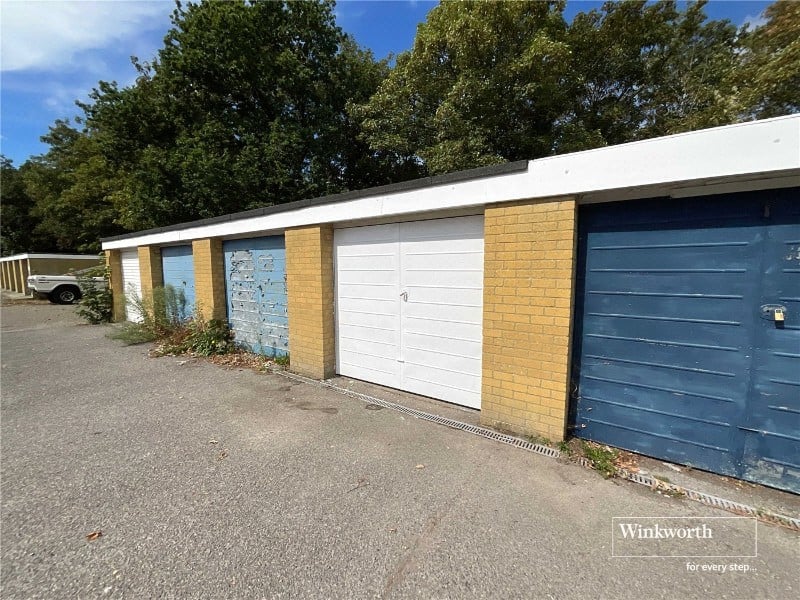 Saulfland Place, Highcliffe, Dorset, BH23