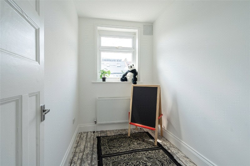Dalmeny Avenue, London, SW16