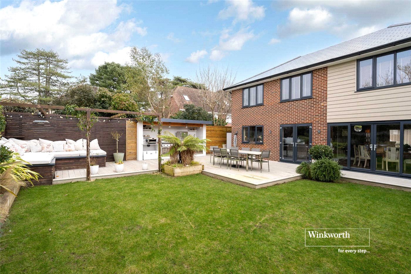 Hynesbury Road, Friars Cliff, Christchurch, BH23