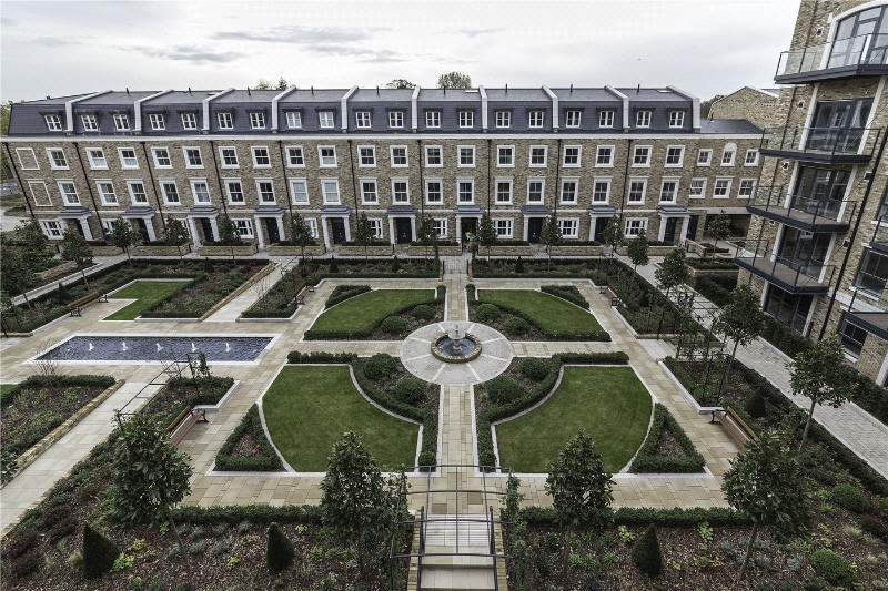 Renaissance Square Apartments, Palladian Gardens, London, W4