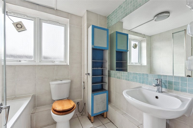 Clissold Crescent, London, N16