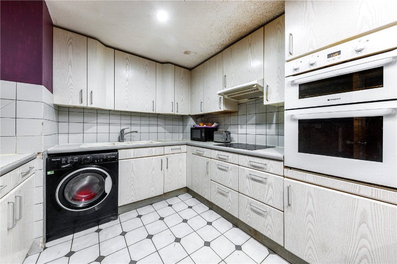 Holm Oak Close, London, SW15