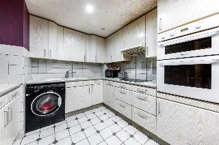 Holm Oak Close, London, SW15