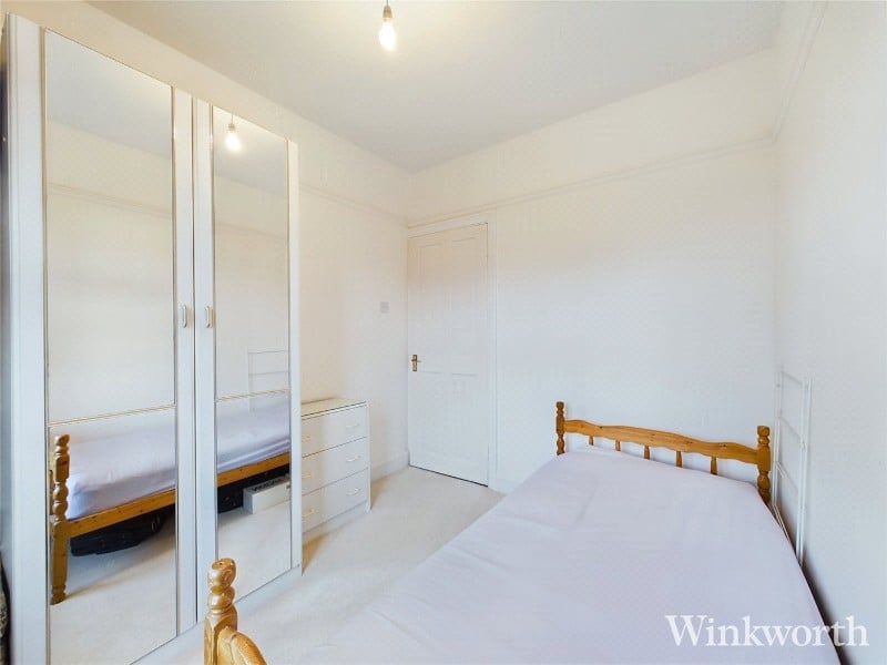 Tring Avenue, London, W5