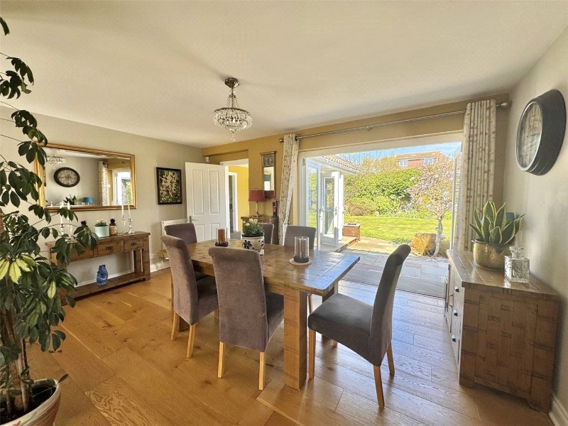 Knowland Drive, Milford on Sea, Lymington, Hampshire, SO41