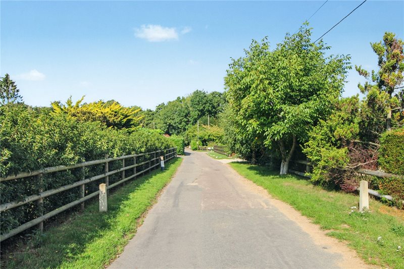 Ferry Road, Surlingham, Norwich, Norfolk, NR14