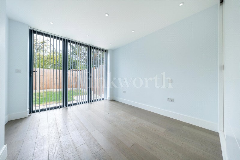 The Vale, London, NW11