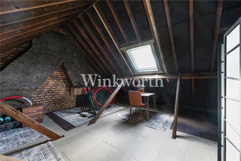 Awlfield Avenue, London, N17