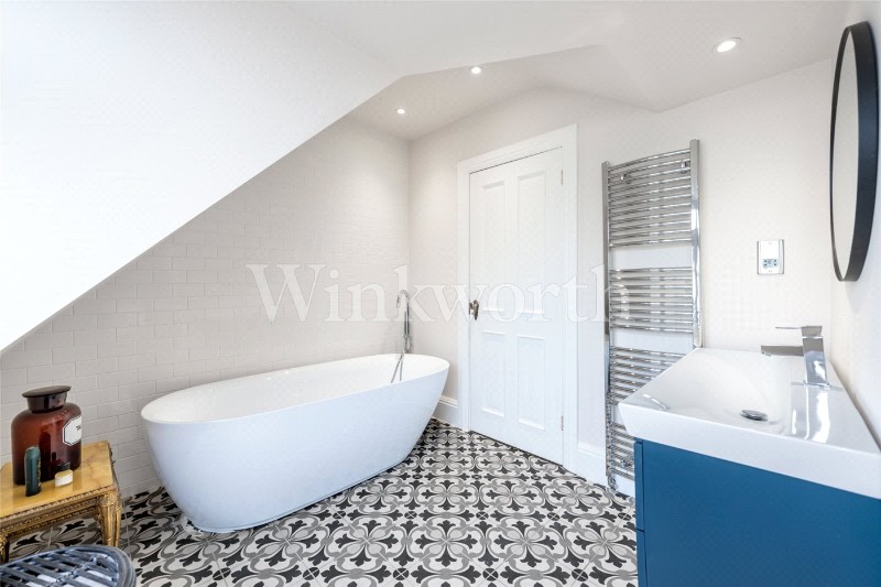 Sanderstead Avenue, London, NW2