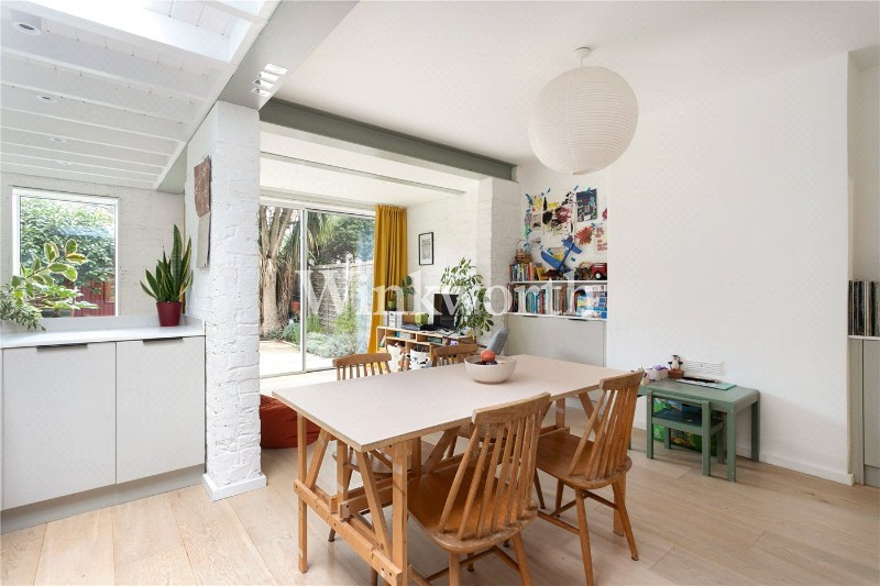 Kirkstall Avenue, London, N17