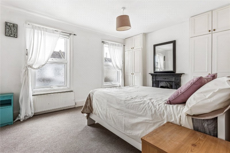 Graveney Road, London, SW17