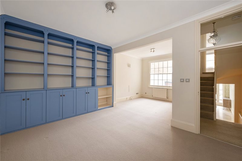Ordnance Mews, London, NW8