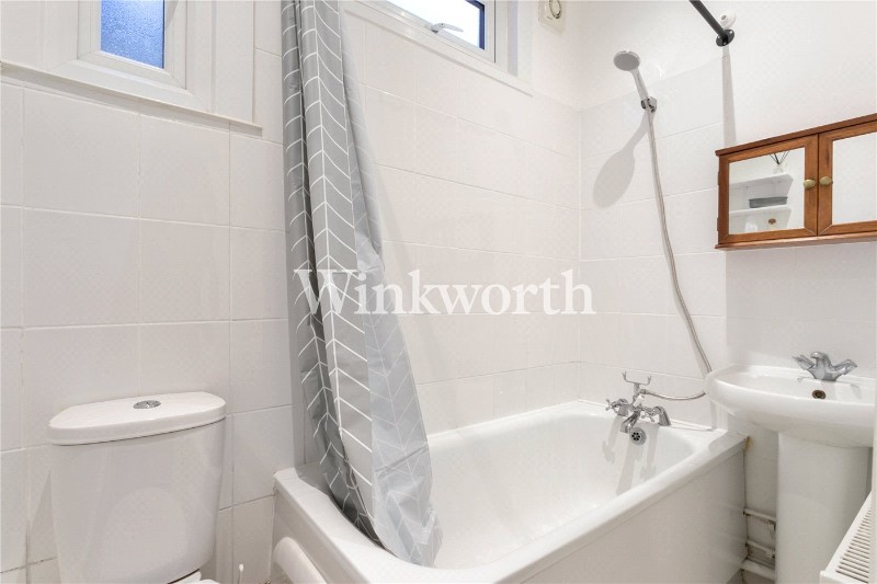 Kirkstall Avenue, London, N17