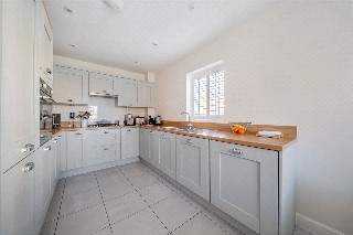 Gardenia Drive, Wrecclesham, Farnham, Surrey, GU10