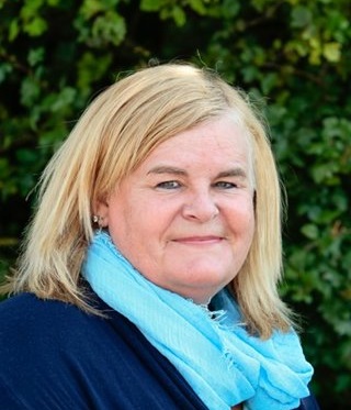 Vicky Andrews